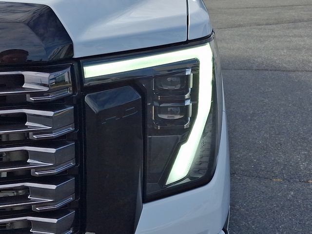 New 2026 GMC Sierra 3500 Denali Ultimate AWD/4WD image 7