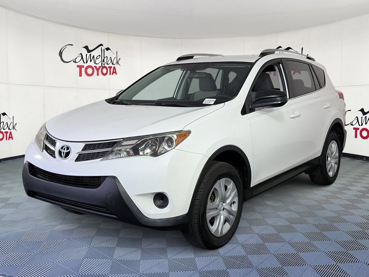 Used 2015 Toyota RAV4 LE FWD image 4