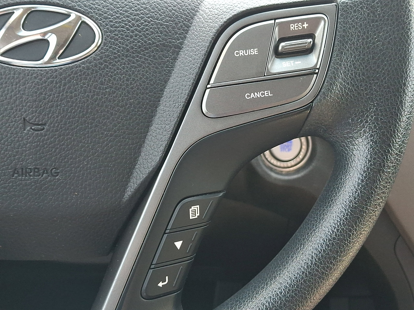 Used 2018 Hyundai Santa Fe Sport w/ 2.4L Value Package 02 FWD image 22