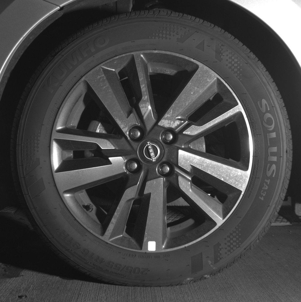 Used 2025 Nissan Versa SV image 12