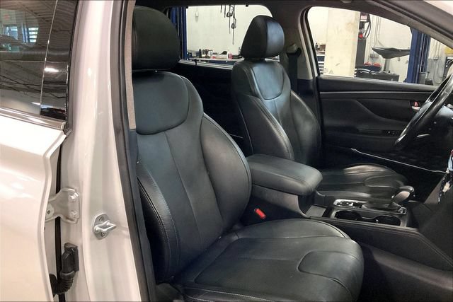 Used 2019 Hyundai Santa Fe AWD w/ Cargo Package image 7