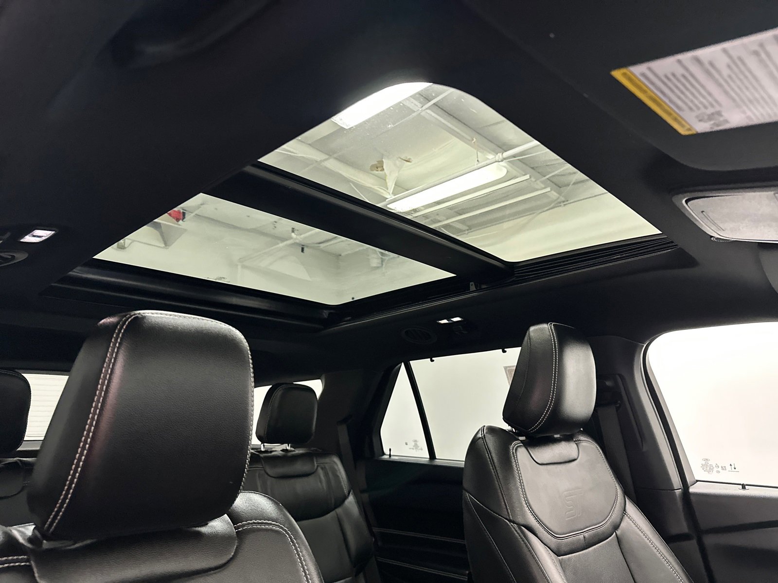 Used 2022 Ford Explorer ST w/ Equipment Group 401A image 11