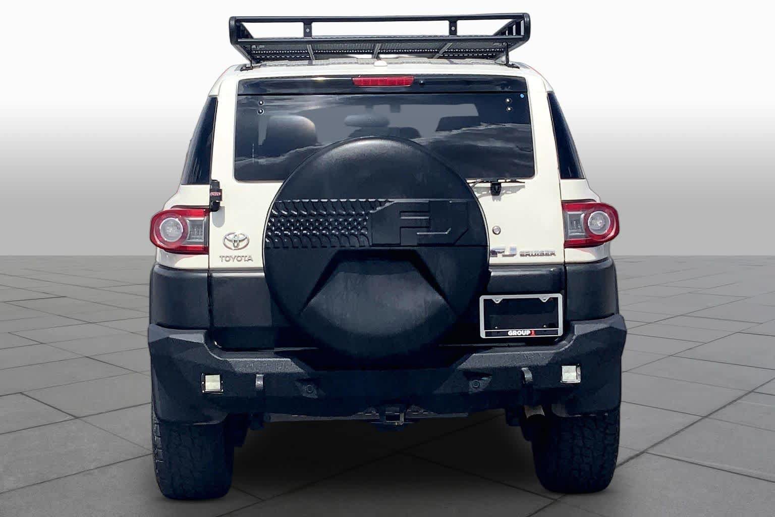 Used 2014 Toyota FJ Cruiser 4WD w/ Upgrade Package image 4