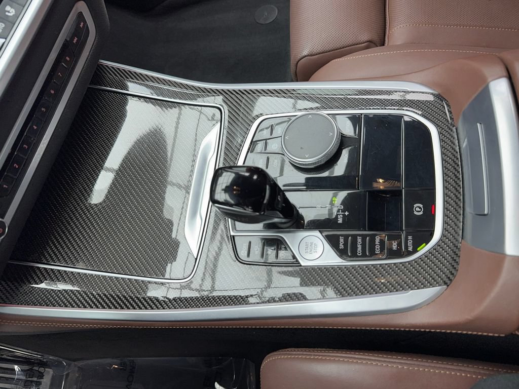 Used 2022 BMW X5 M50i w/ Dynamic Handling Package AWD/4WD image 30