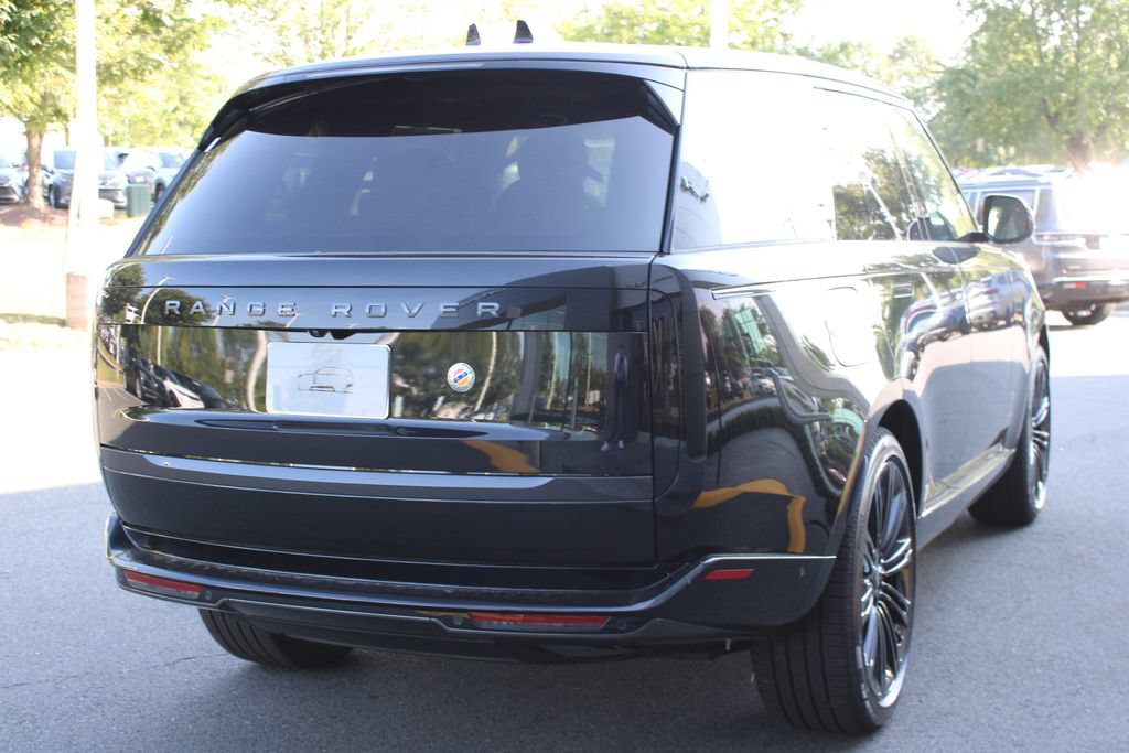 New 2027 Land Rover Range Rover SE AWD/4WD image 3