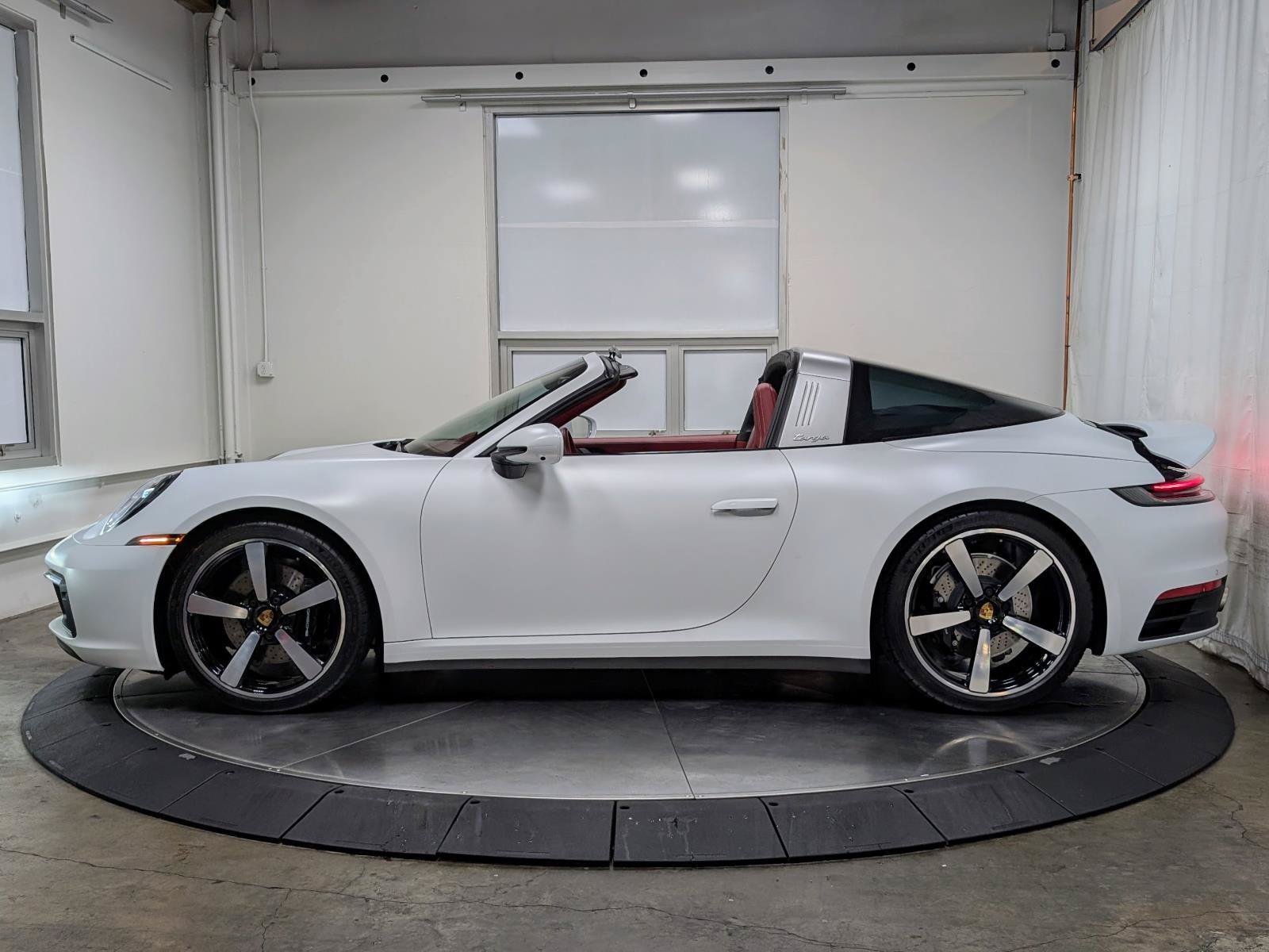 Used 2023 Porsche 911 Targa 4S w/ Premium Package AWD/4WD image 6