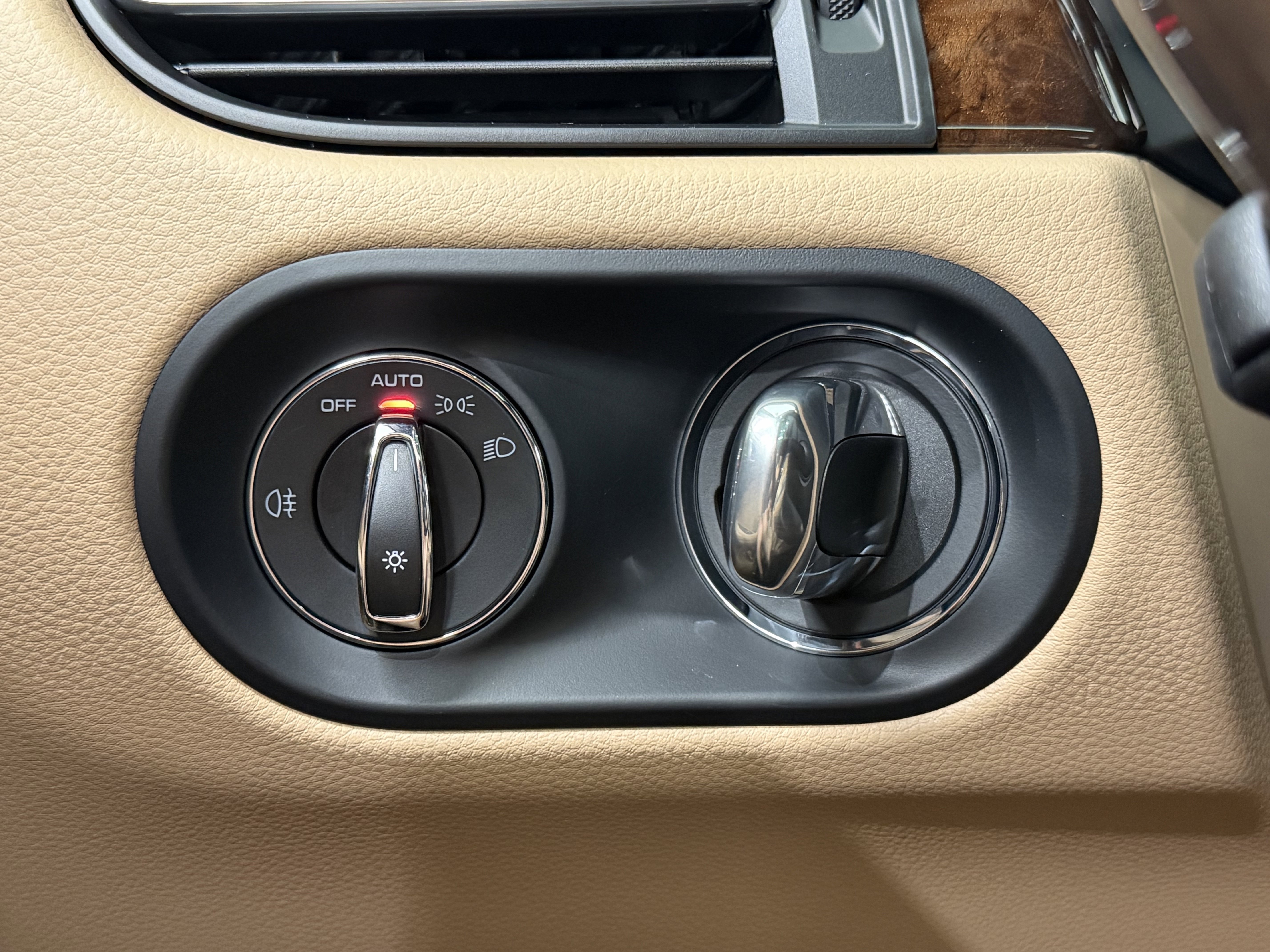 New 2026 Porsche Macan image 49