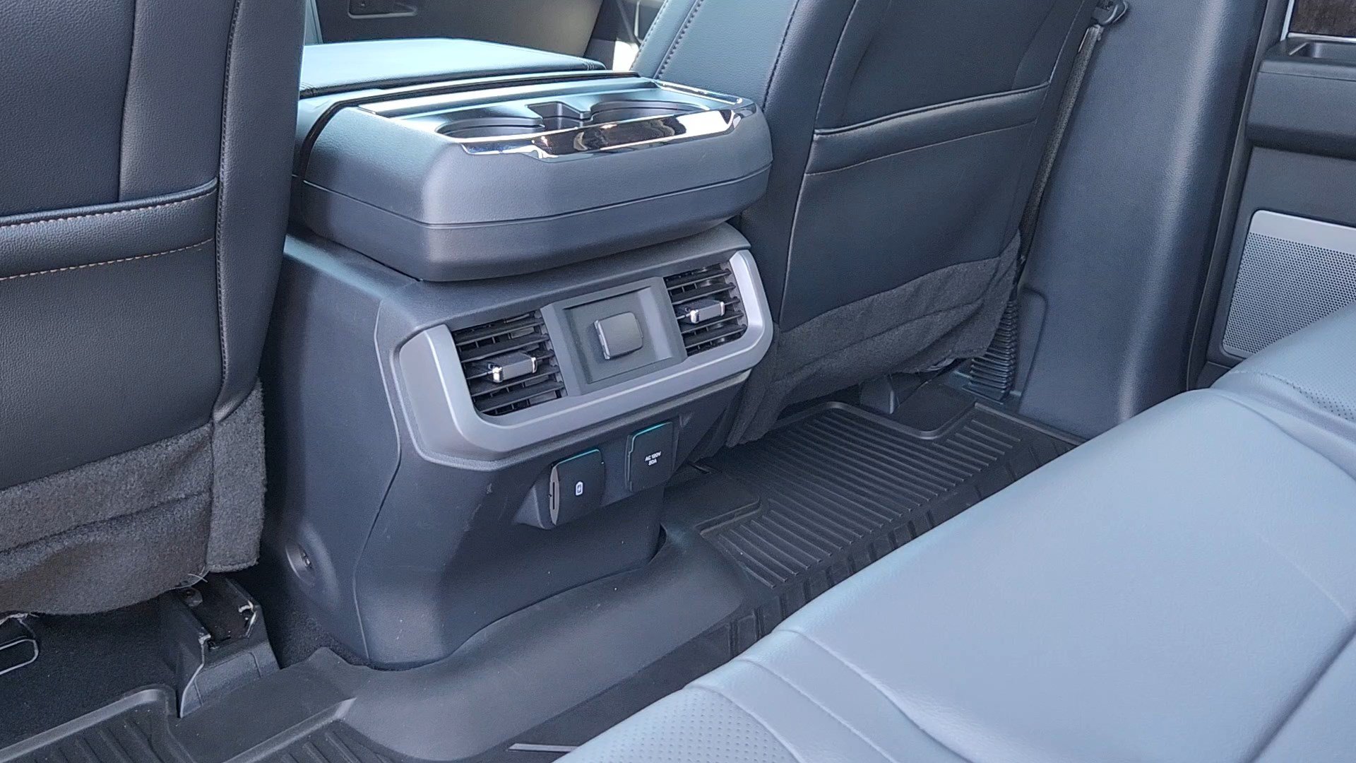 Used 2023 Ford F150 Lightning Lariat AWD/4WD image 20
