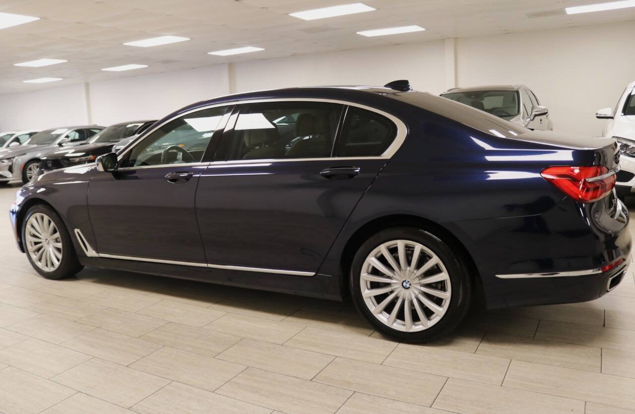 Used 2016 BMW 740i RWD image 12
