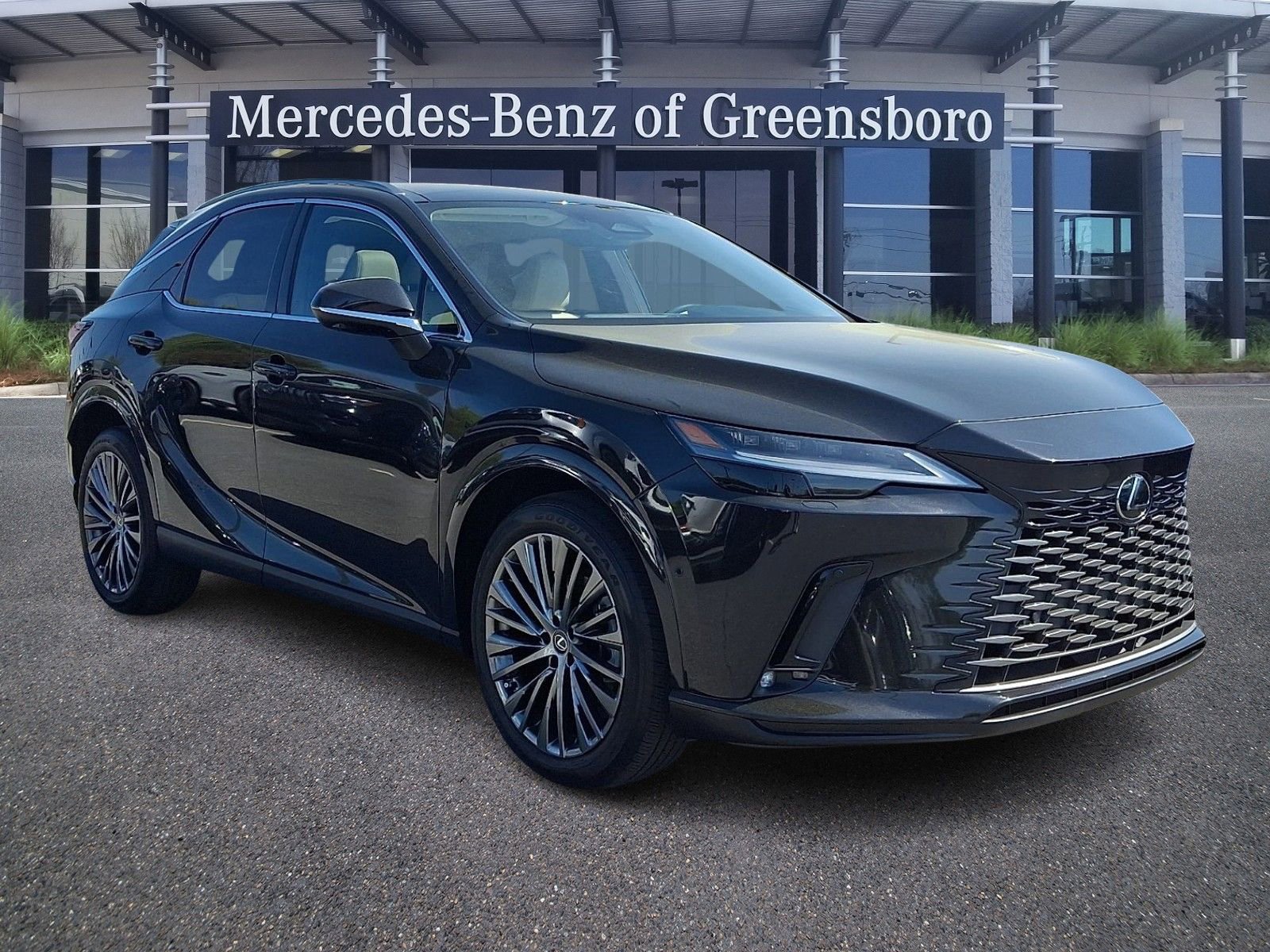 Used 2023 Lexus RX 350 FWD w/ Accessory Package (Z1) image 3