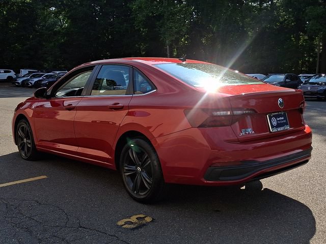 Used 2023 Volkswagen Jetta SE w/ Panoramic Sunroof Package FWD image 7