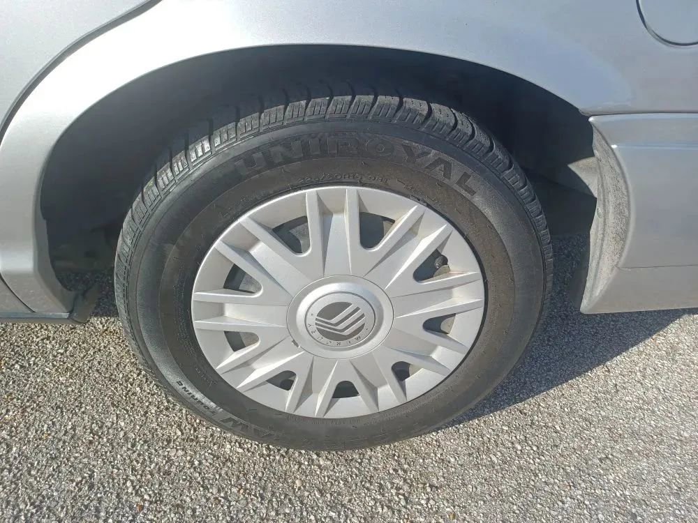 Used 2004 Mercury Grand Marquis GS RWD image 19