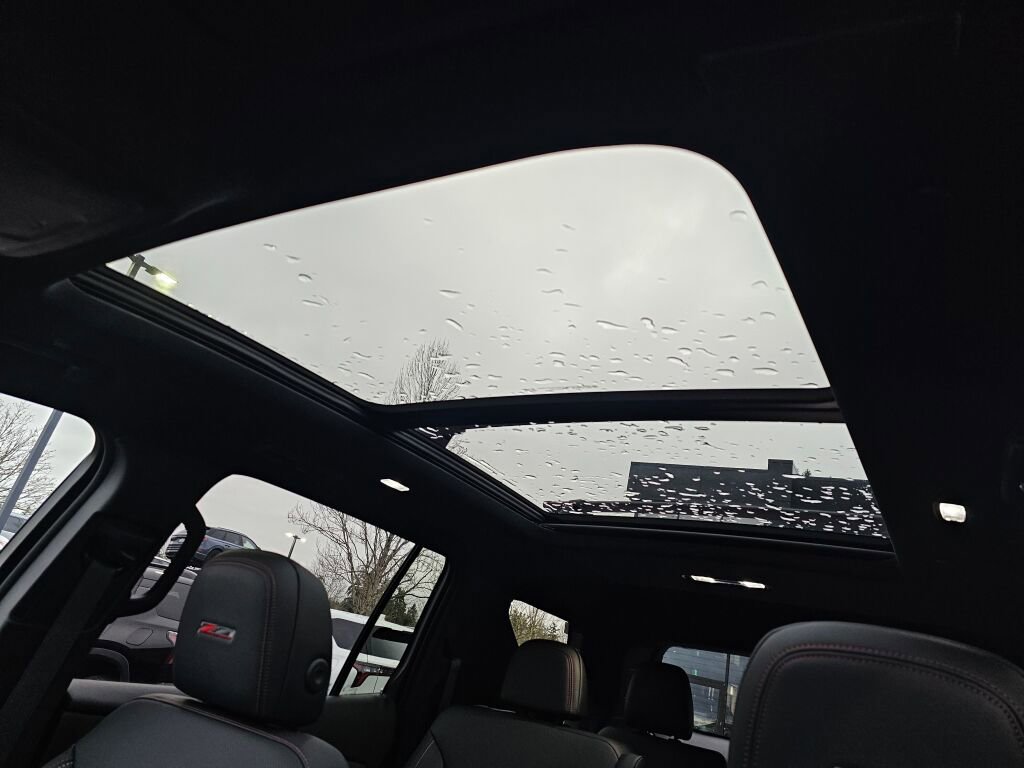 New 2026 Chevrolet Traverse Z71 w/ LPO, Floor Liner Package image 10