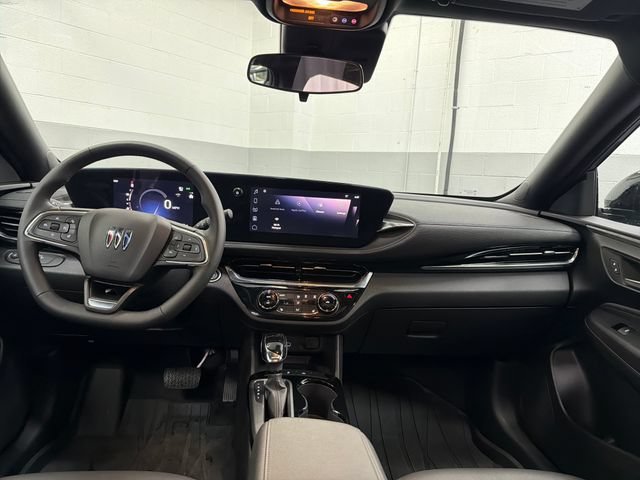 Used 2025 Buick Envista Sport Touring w/ Convenience I Package FWD image 13