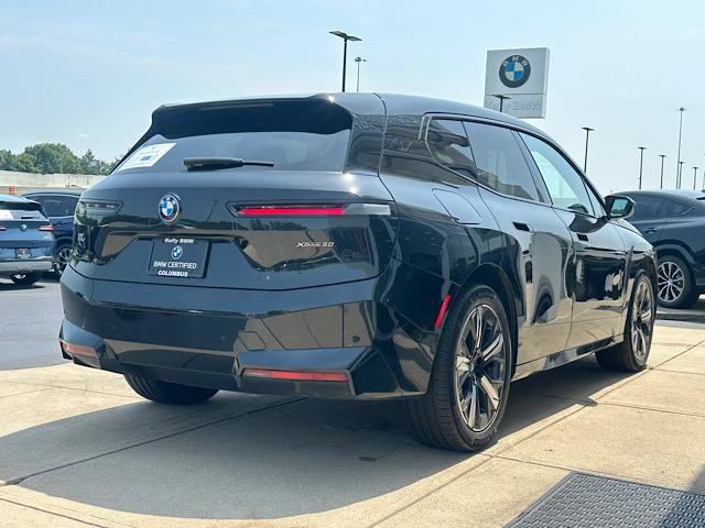 Used 2023 BMW iX xDrive50 w/ Sport Package AWD/4WD image 9