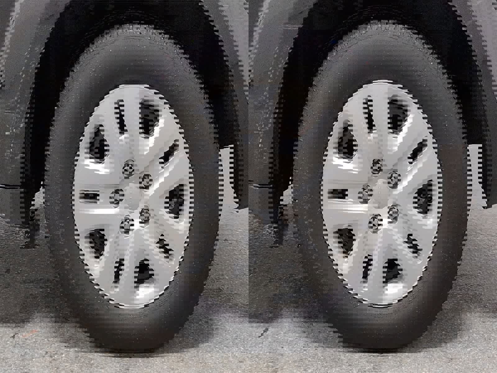 Used 2018 Dodge Journey SE image 14