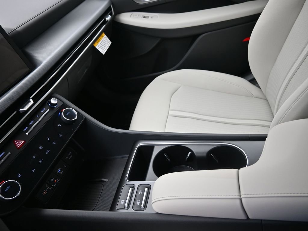 New 2026 Hyundai Sonata SEL FWD image 19