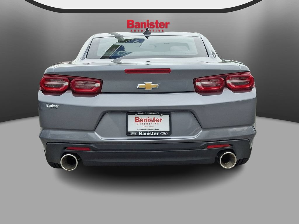 Used 2019 Chevrolet Camaro LT w/ Technology Package RWD image 5