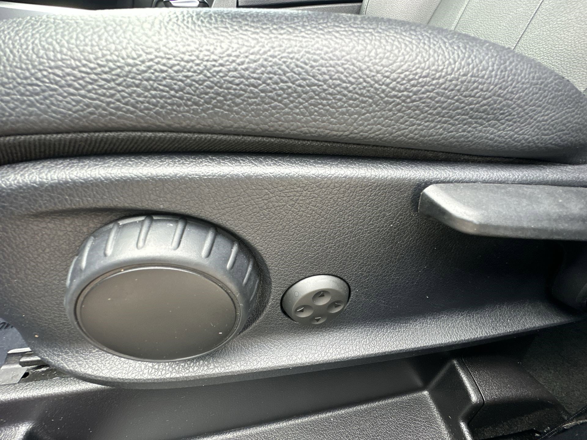 Used 2022 Mercedes-Benz GLB 250 image 14