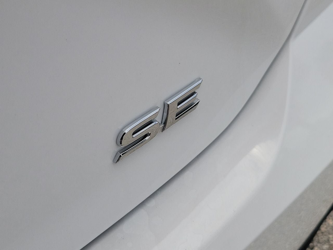 Used 2026 Toyota Camry SE FWD image 8