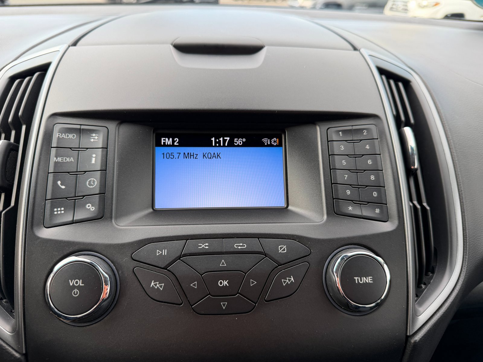 Used 2019 Ford Edge SE image 12