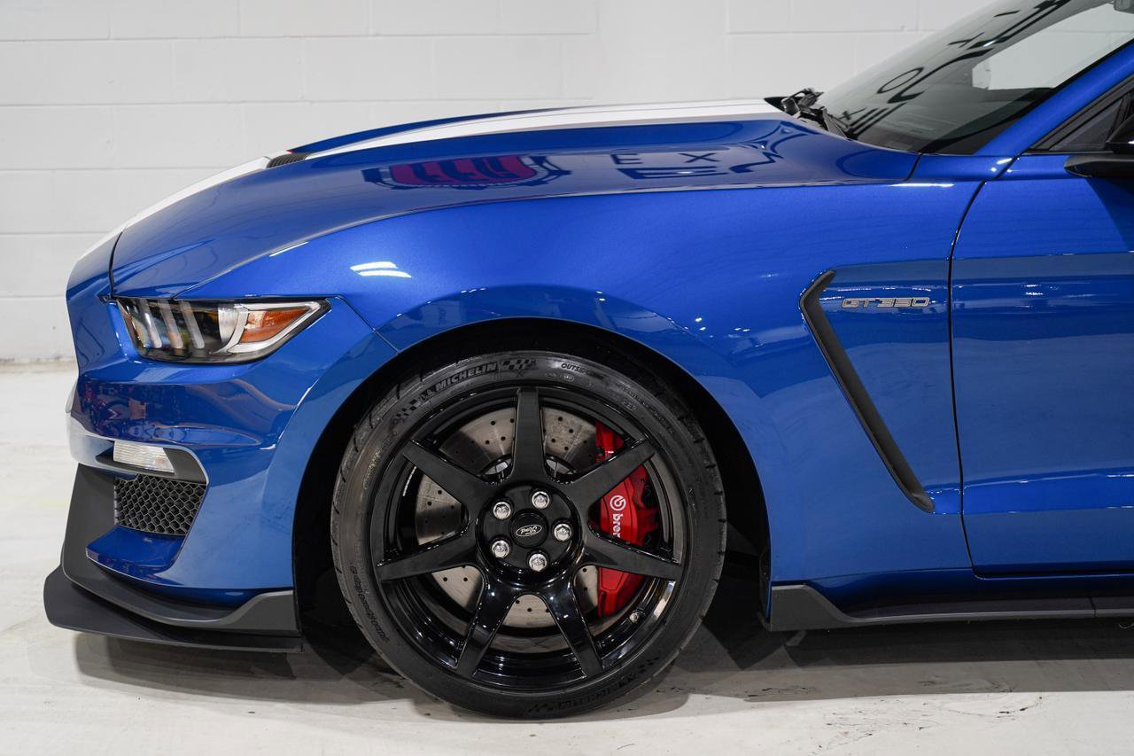 Used 2018 Ford Mustang Shelby GT350R w/ GT350R Equipment Group 920A RWD image 32