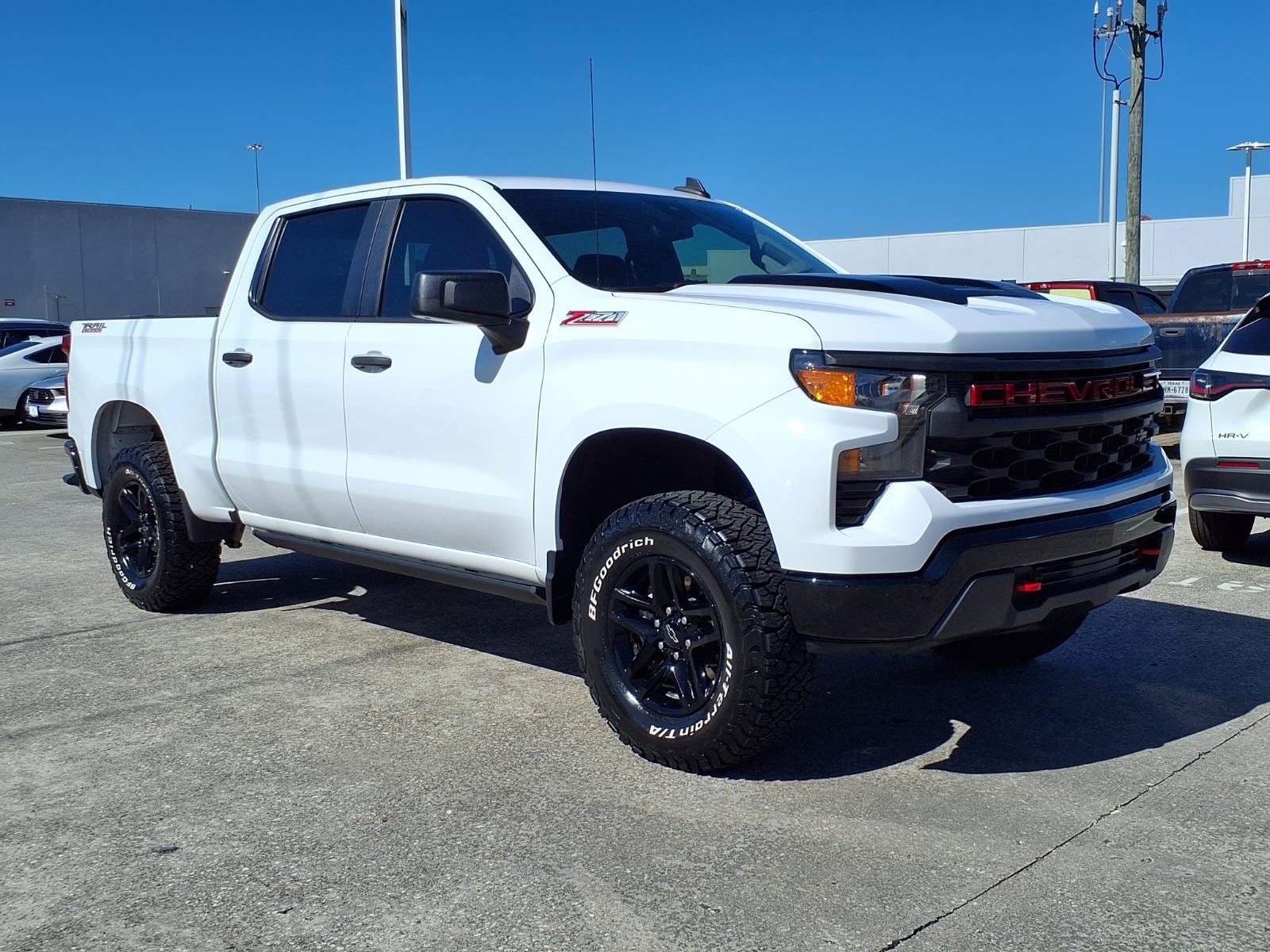 Used 2022 Chevrolet Silverado 1500 Custom Trail Boss AWD/4WD image 2