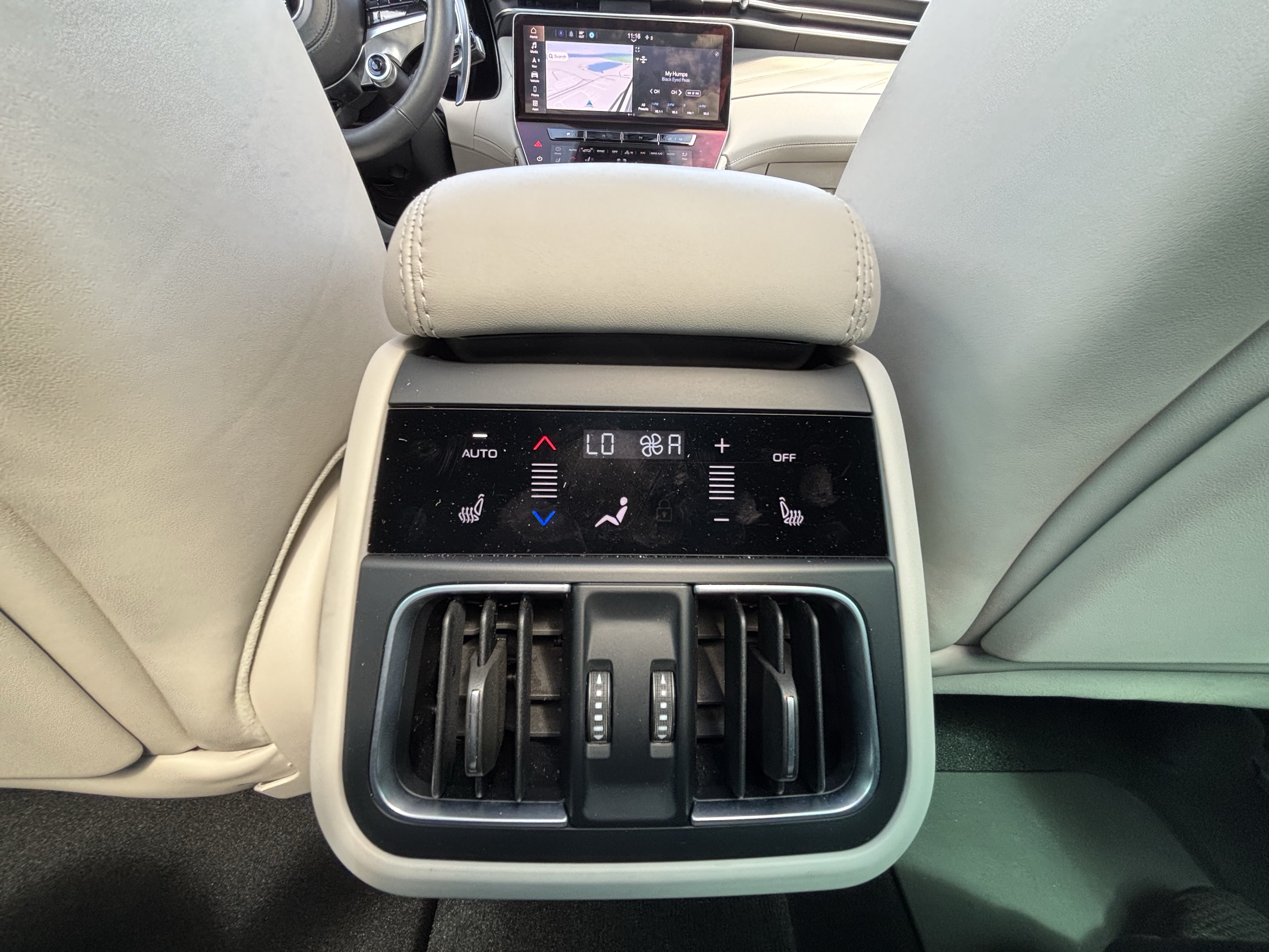 Used 2023 Maserati Grecale Modena AWD/4WD image 44