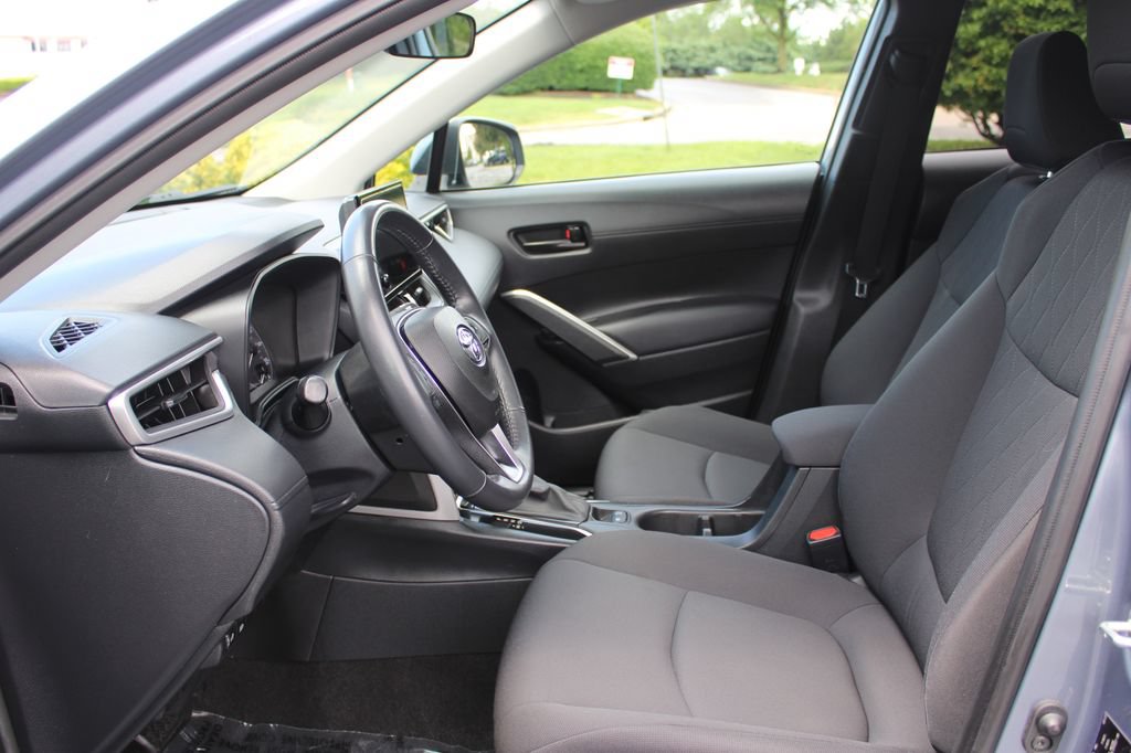 Used 2023 Toyota Corolla Cross LE w/ Moonroof Package AWD/4WD image 11