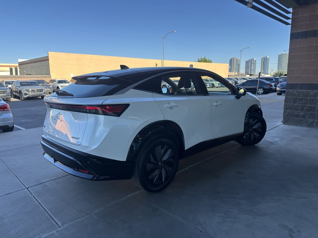 Used 2024 Nissan Ariya FWD image 3