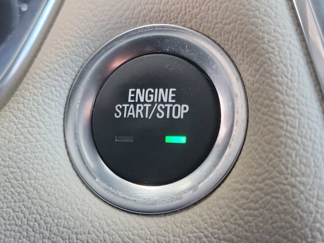 Used 2022 Chevrolet Traverse LS FWD image 12