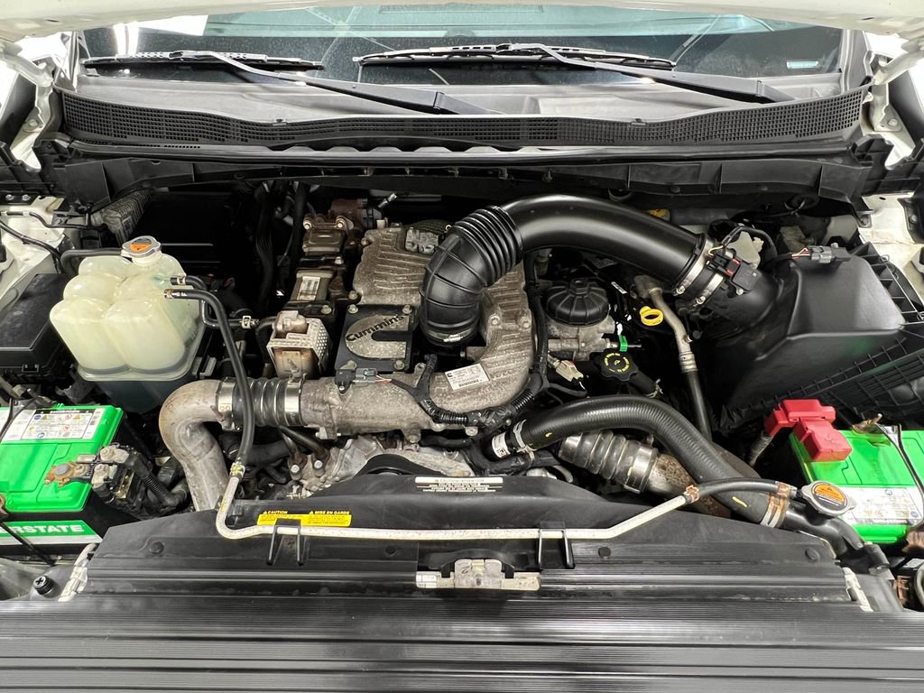 Used 2017 Nissan Titan PRO-4X AWD/4WD image 28
