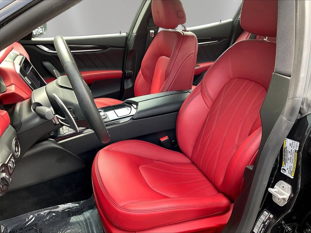 Used 2023 Maserati Ghibli Modena Q4 AWD/4WD image 20