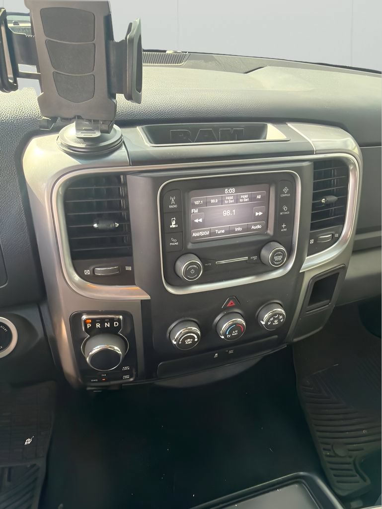 Used 2021 RAM 1500 Classic SLT AWD/4WD image 3
