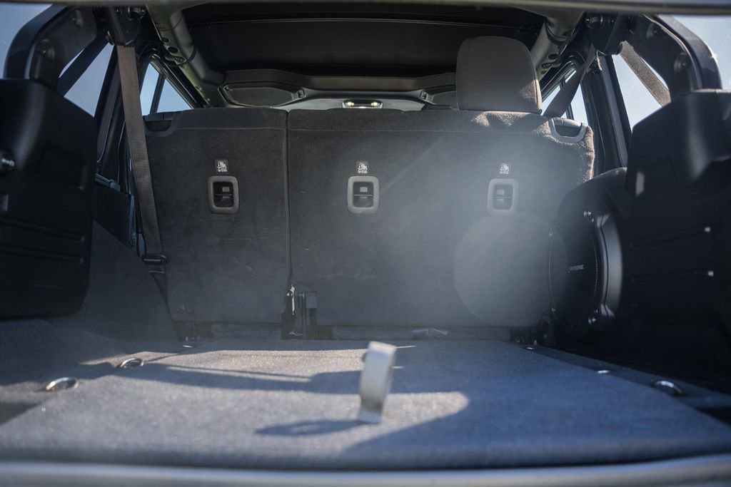 Used 2020 Jeep Wrangler Unlimited Sahara image 8