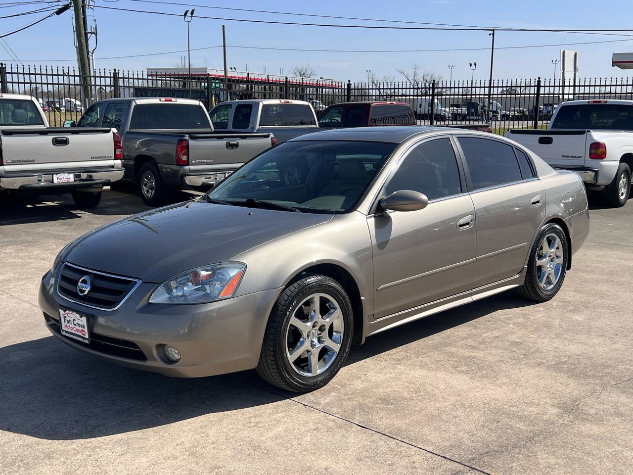 Used 2003 Nissan Altima 3.5 SE FWD image 2