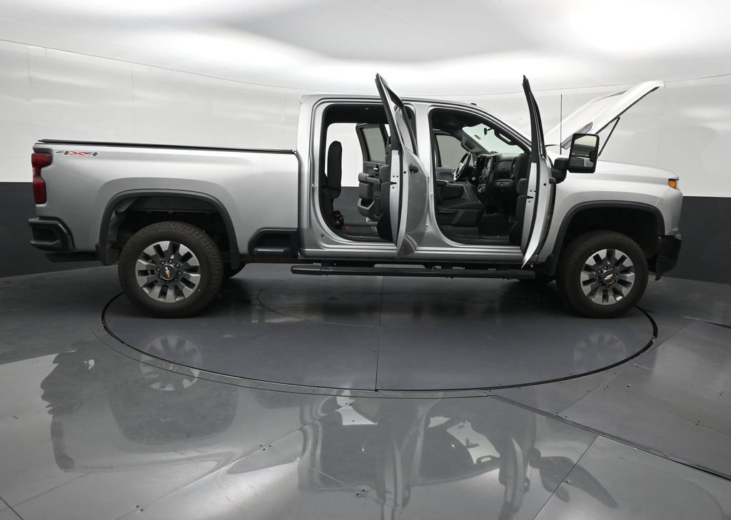 Used 2022 Chevrolet Silverado 2500 Custom w/ Custom Convenience Package AWD/4WD image 32
