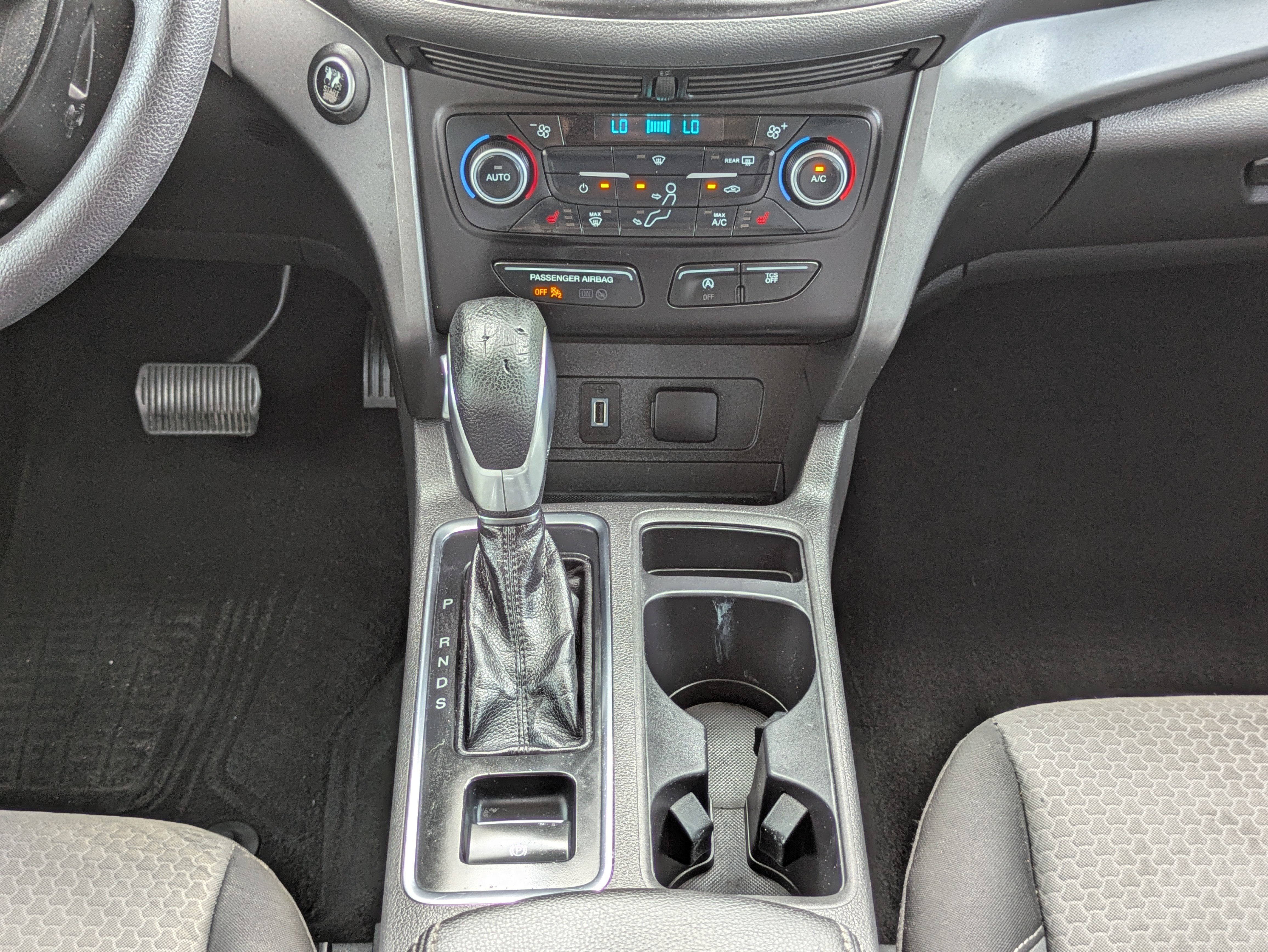 Used 2019 Ford Escape SE FWD image 19