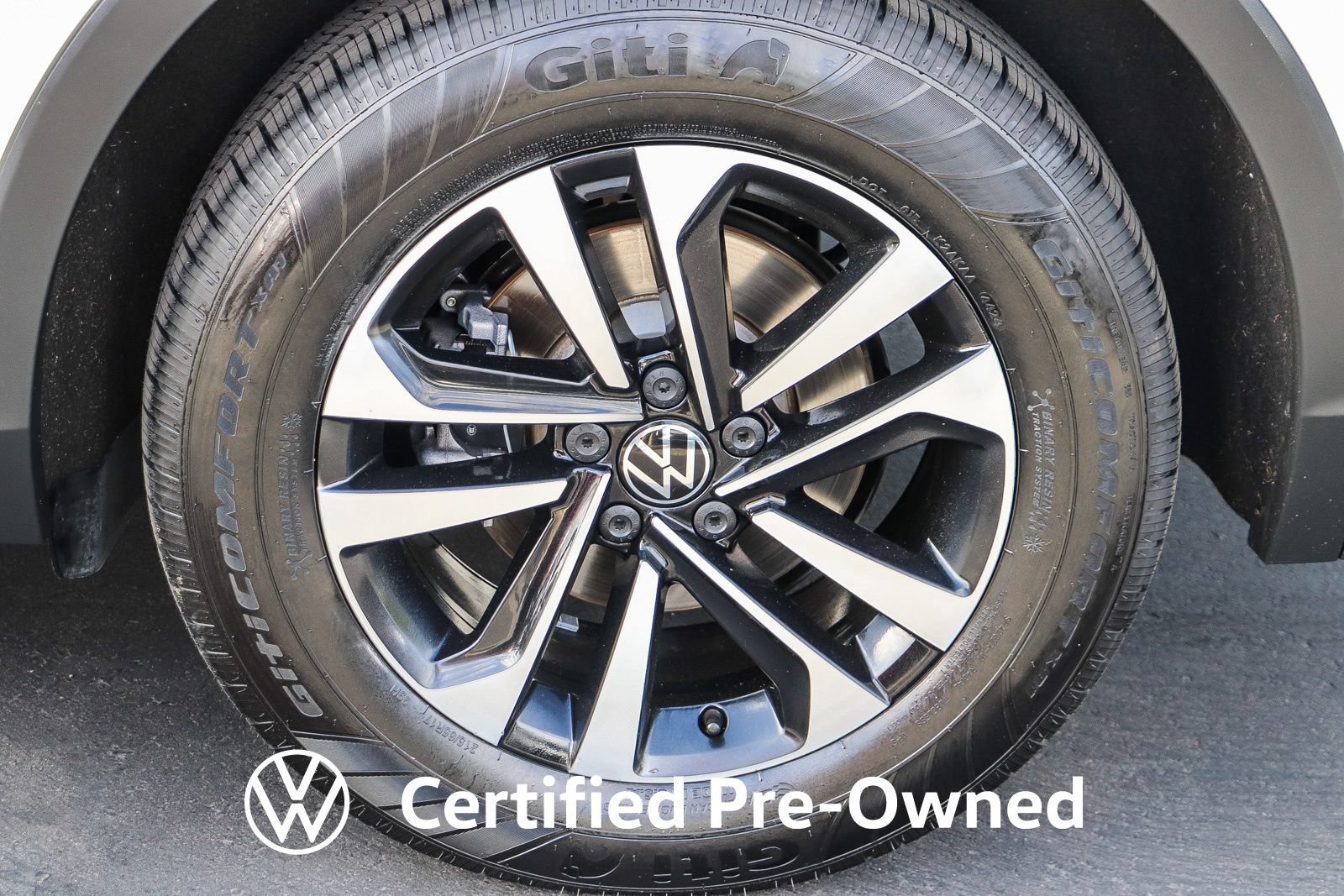 Used 2024 Volkswagen Tiguan S FWD image 13