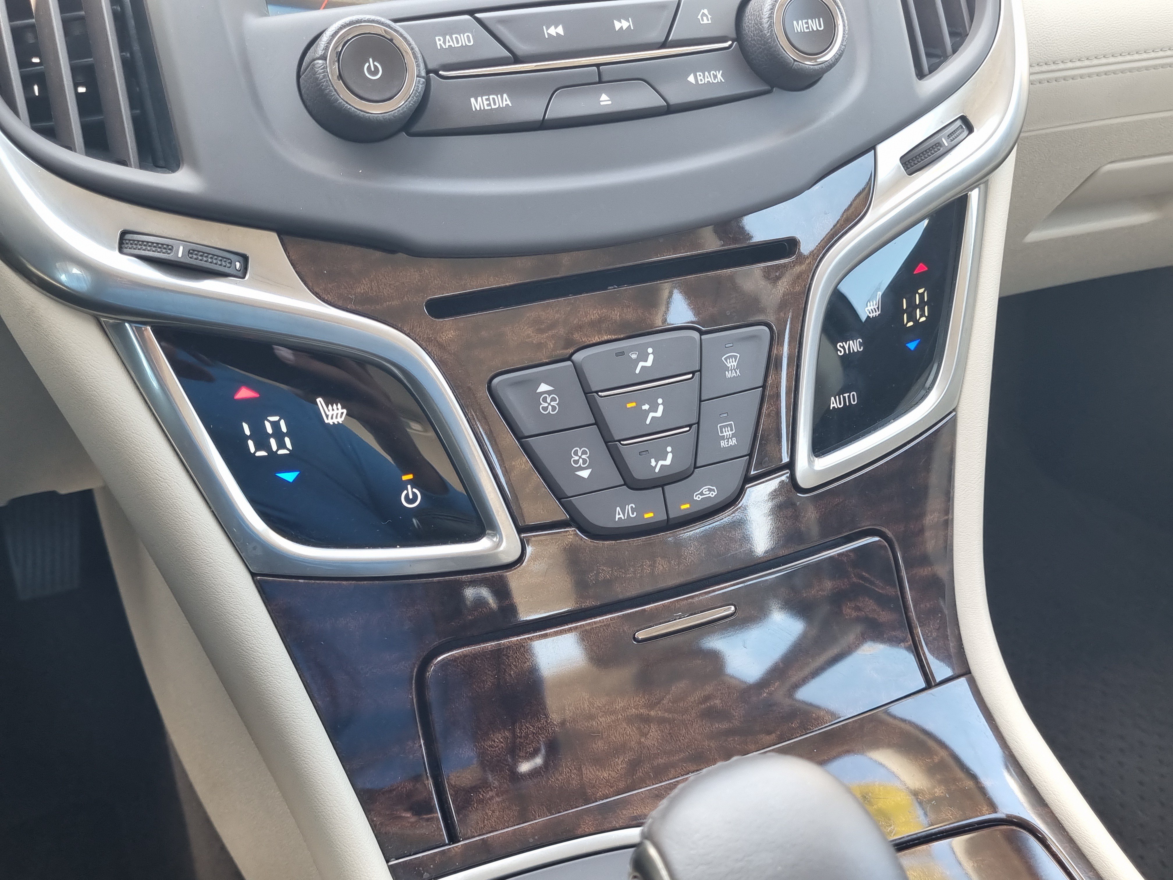 Used 2014 Buick LaCrosse Leather FWD image 32