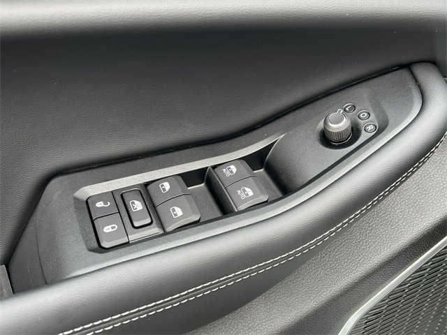 New 2025 Jeep Grand Cherokee Limited w/ Black Appearance Package image 15