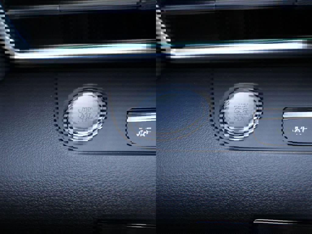 New 2026 Hyundai Elantra Limited image 34