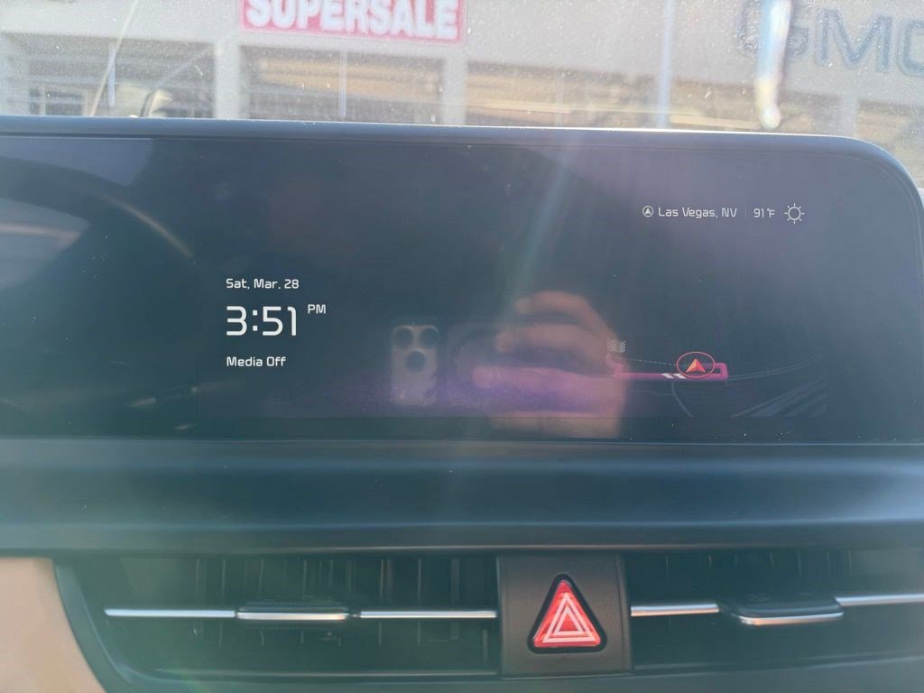 Used 2025 Kia Seltos EX w/ EX Sunroof Package image 12