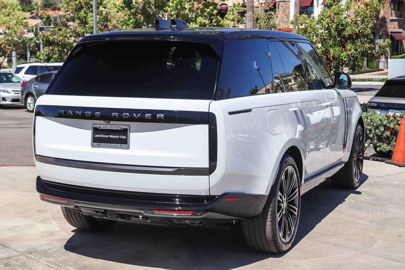 New 2026 Land Rover Range Rover SE AWD/4WD image 4