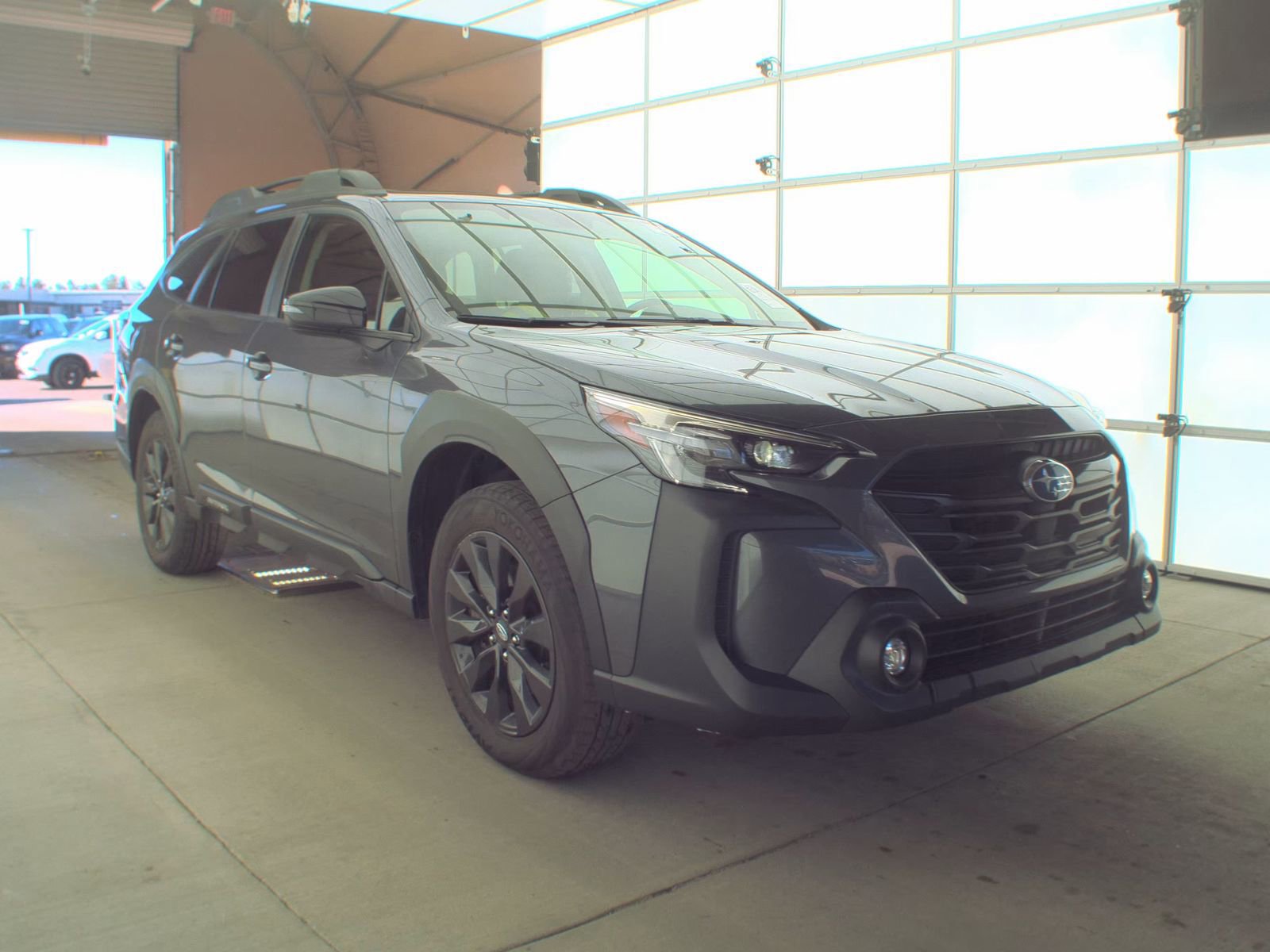 Used 2025 Subaru Outback Onyx Edition image 3