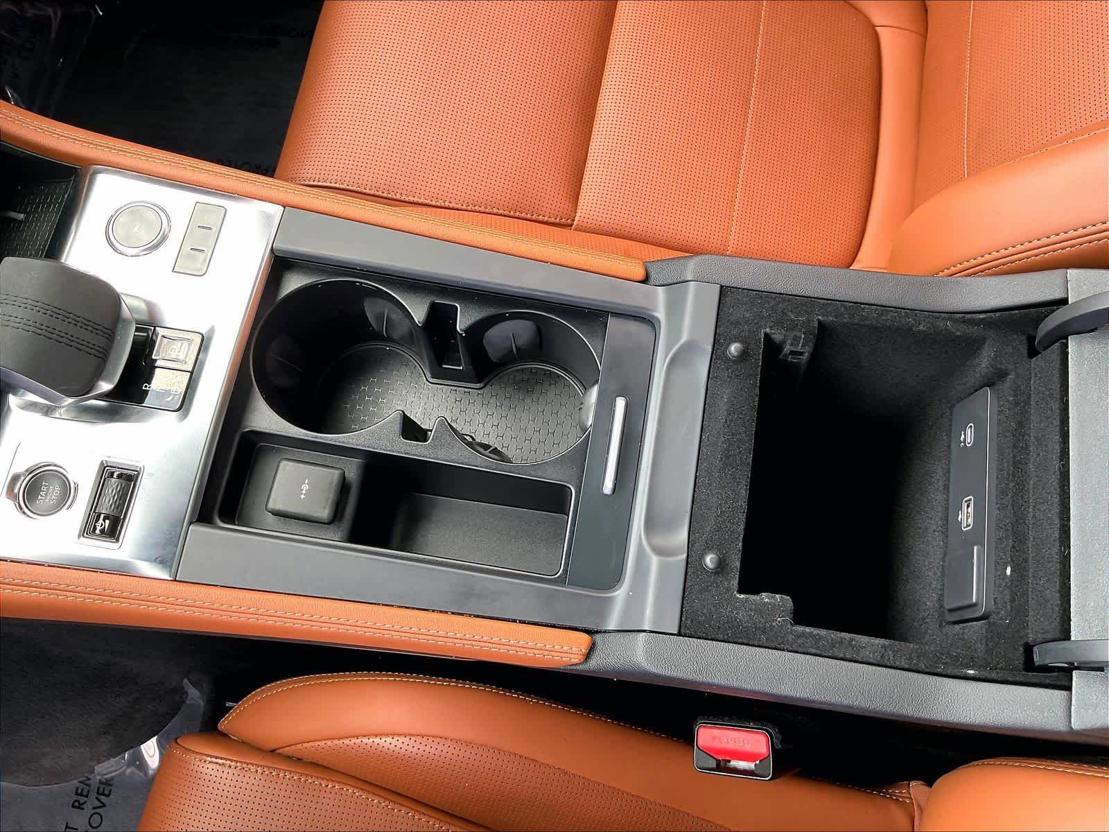 Used 2024 Jaguar F-PACE R-Dynamic S AWD/4WD image 37