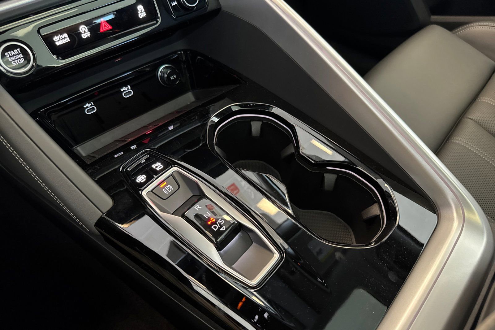 New 2025 Audi Q5 2.0T Premium Plus image 19