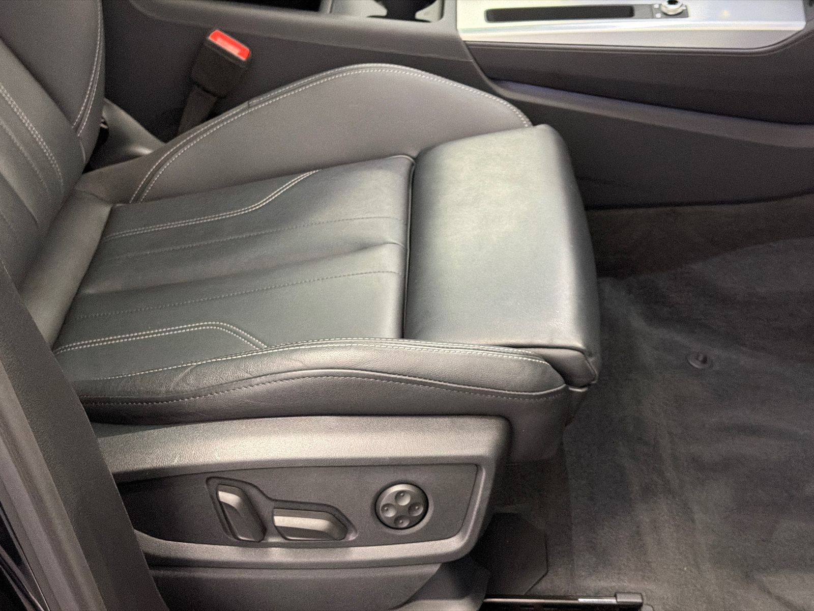 Used 2025 Audi Q5 2.0T Premium AWD/4WD image 10