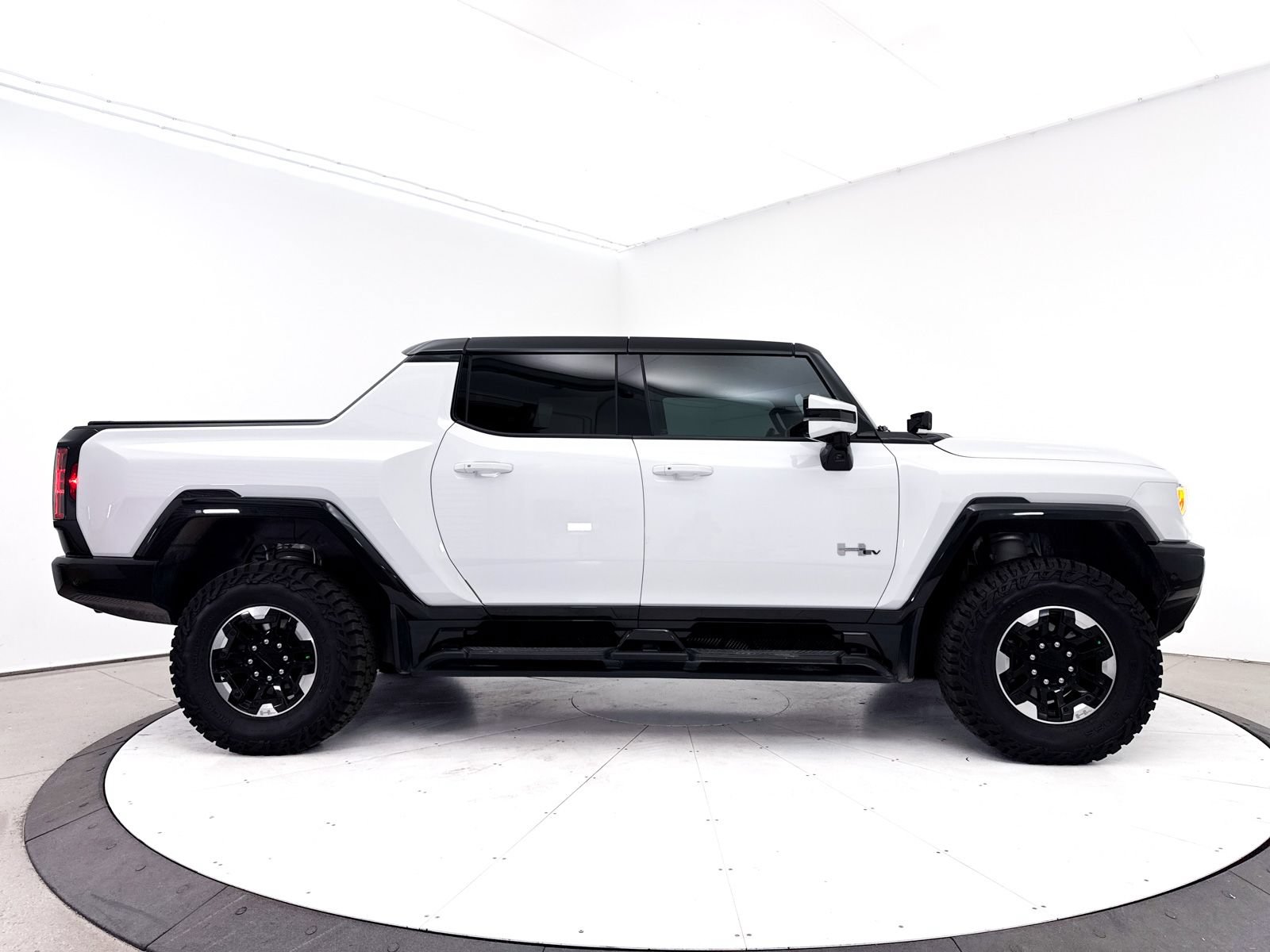 Used 2022 GMC Hummer EV Edition 1 w/ LPO, Illumination Package AWD/4WD image 41