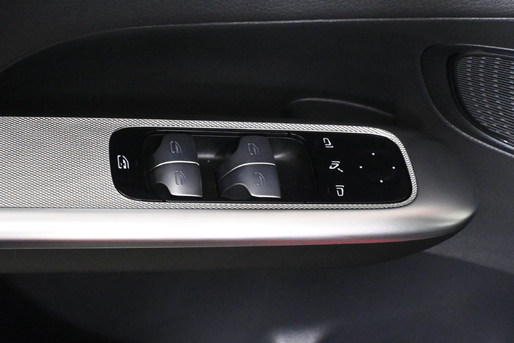 Certified 2026 Mercedes-Benz GLC 300 4MATIC image 27